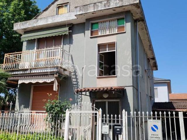 Quadrilocale in vendita a San Giuliano Milanese via Piero Maroncelli, 5, Sesto Ulteriano