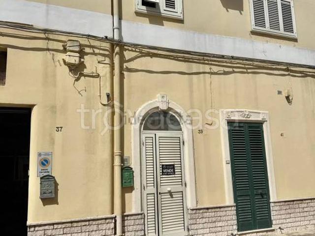 Quadrilocale in vendita a San Pietro Vernotico via Regina Elena, 39