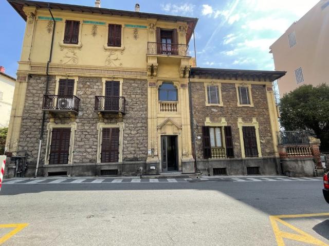Quadrilocale in vendita a Sanremo