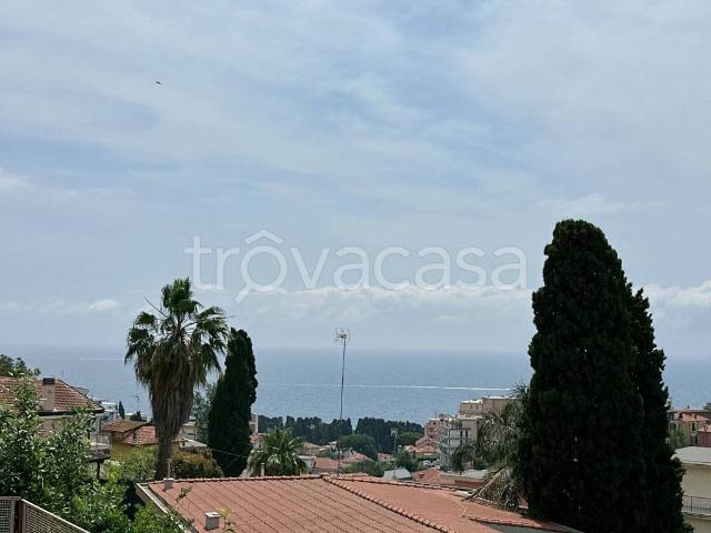 Quadrilocale in vendita a Sanremo, Solaro