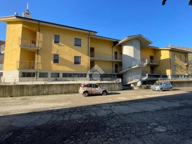 Quadrilocale in vendita a Santo Stefano Belbo piazza Costa, 34
