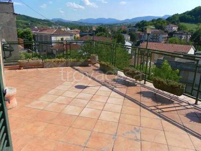 Quadrilocale in vendita a Sassoferrato via Monte Cavallo, 13
