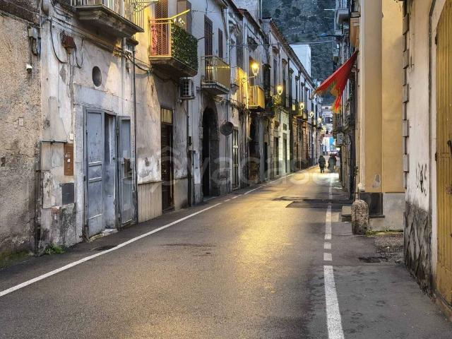 Quadrilocale in vendita a Sarno via Giuseppe Lanzara