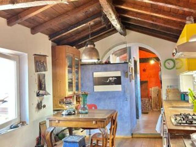 Quadrilocale in vendita a Sarzana