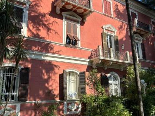 Quadrilocale in vendita a Sarzana