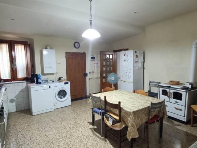 Quadrilocale in vendita a Scarperia e San Piero
