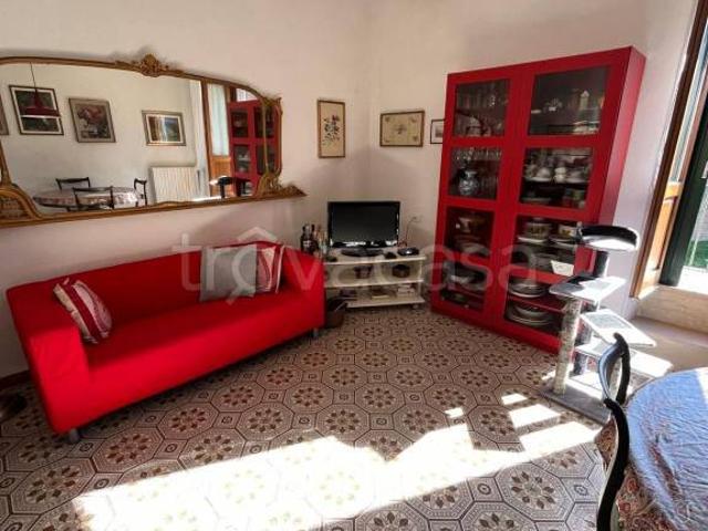 Quadrilocale in vendita a Semproniano piazza Indipendenza, 13, Catabbio