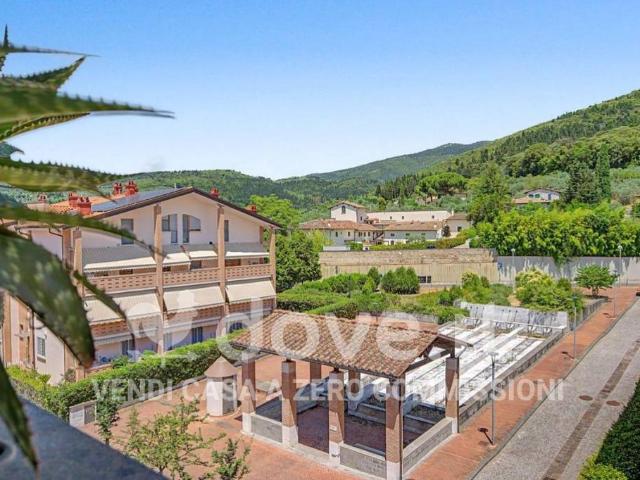 Quadrilocale in vendita a Sesto Fiorentino via della Barbottina, 16