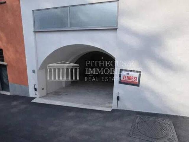 Quadrilocale in vendita a Serrara Fontana via Roma, 10