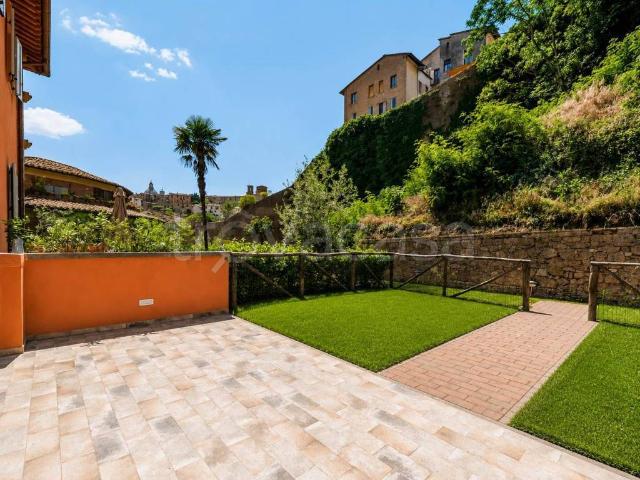 Quadrilocale in vendita a Siena via Domenico Beccafumi, Ravacciano