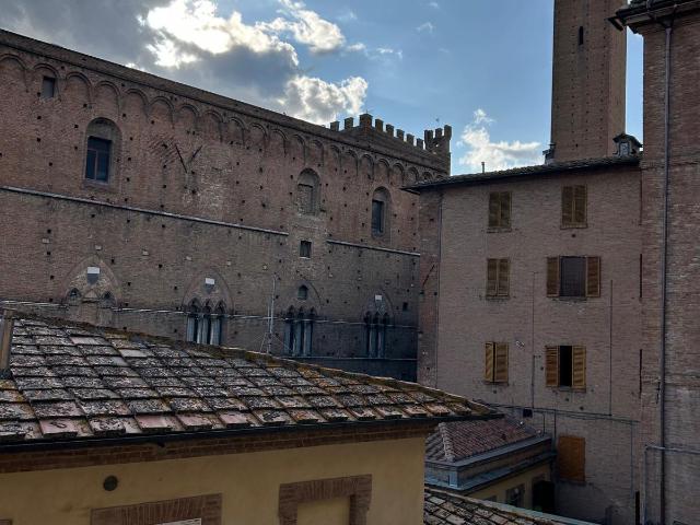 Quadrilocale in vendita a Siena