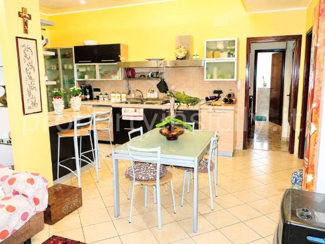 Quadrilocale in vendita a Siracusa, Bosco Minniti