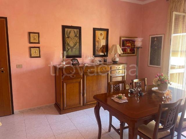 Quadrilocale in vendita a Siracusa via Francesco Accolla, Bosco Minniti