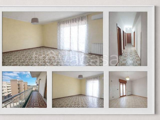 Quadrilocale in vendita a Siracusa viale Teracati, Santa Panagia Teracati
