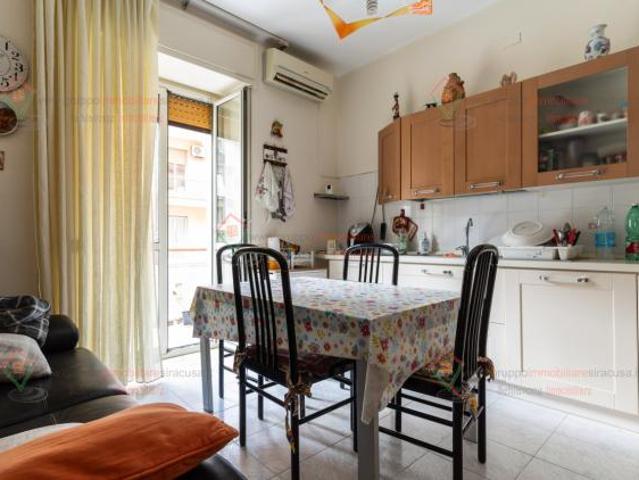 Quadrilocale in vendita a Siracusa