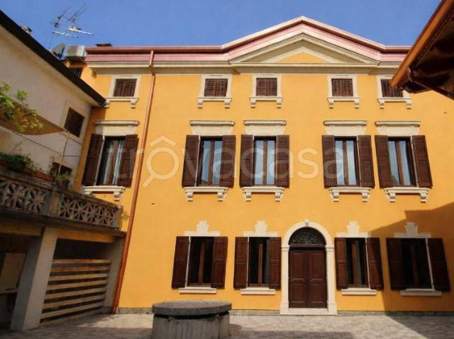Quadrilocale in vendita a Sona via di Mezzo, Lugagnano