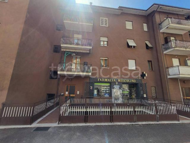 Quadrilocale in vendita a Soriano nel Cimino viale Ernesto Monaci, 98