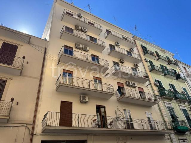 Quadrilocale in vendita a Taranto via Diego Peluso, 13, Tre Carrare