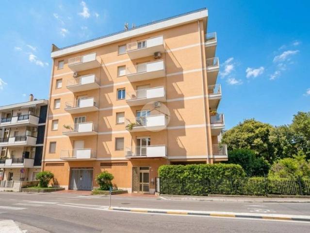 Quadrilocale in vendita a Termoli via Molise, 19