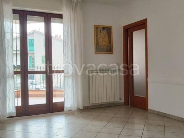 Quadrilocale in vendita a Terni via del Faggio, Borgo Rivo