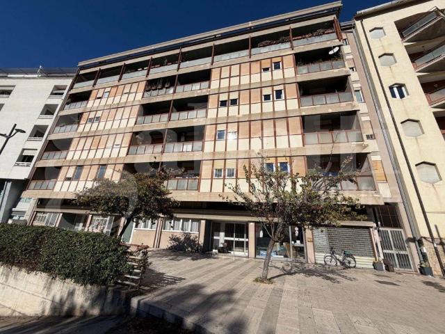 Quadrilocale in vendita a Terni via Guglielmi, 17, Centro Storico