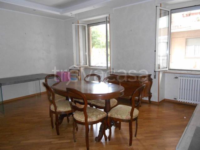 Quadrilocale in vendita a Terni via Stanislao Cannizzaro, Centro città