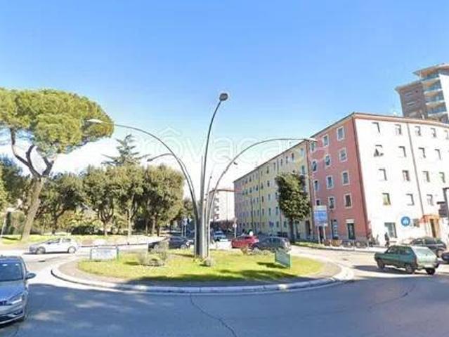 Quadrilocale in vendita a Terni viale Luigi Campofregoso, Città Giardino
