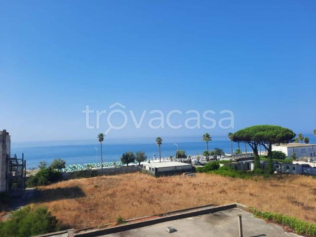 Quadrilocale in vendita a Terracina via Achille Grandi