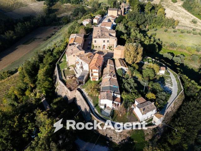 Quadrilocale in vendita a Terre Roveresche via Montebello, 24