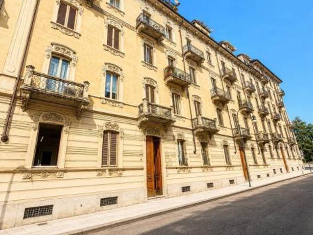 Quadrilocale in vendita a Torino