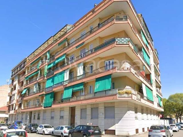 Quadrilocale in vendita a Torino via Cisi, 2, Lucento