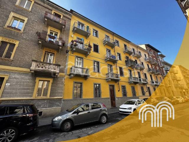 Quadrilocale in vendita a Torino via Bussoleno, 11, Cenisia