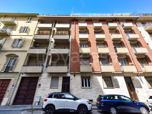 Quadrilocale in vendita a Torino via Giambattista Tiepolo, San Salvario Dante
