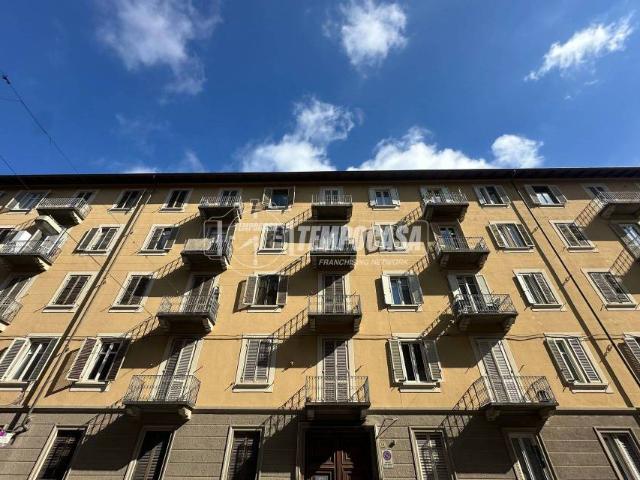 Quadrilocale in vendita a Torino via Fréjus 48, Cenisia