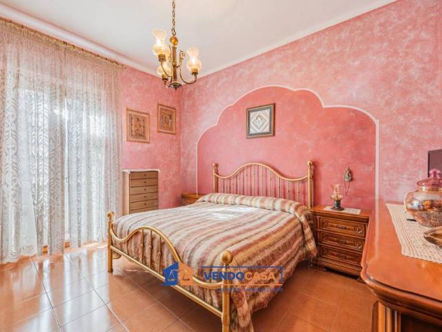 Quadrilocale in vendita a Torino via Monginevro, 109, San Paolo