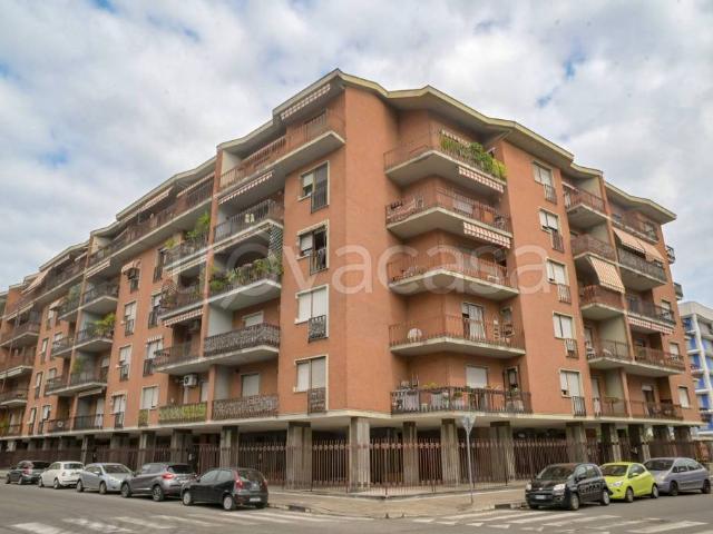 Quadrilocale in vendita a Torino via Nicomede Bianchi, 102, Parella