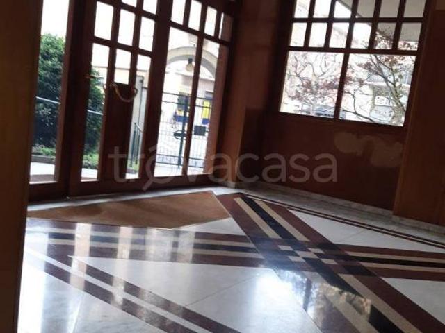 Quadrilocale in vendita a Torino via Nicola Fabrizi, 97, Parella