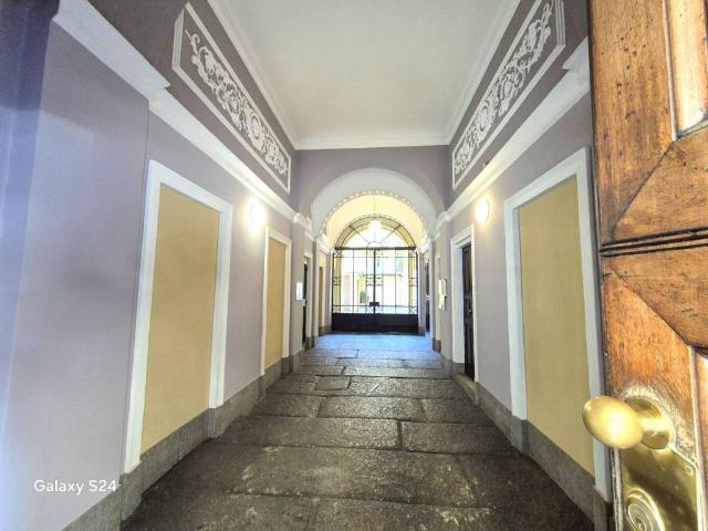 Quadrilocale in vendita a Torino via San Massimo, 51, Via della Rocca