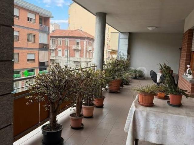 Quadrilocale in vendita a Torino via Vincenzo Lancia, 8, San Paolo