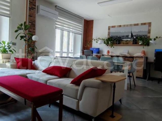 Quadrilocale in vendita a Torino, Borgo Vittoria
