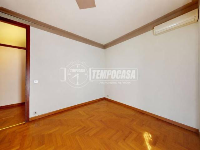 Quadrilocale in vendita a Torino, Crocetta