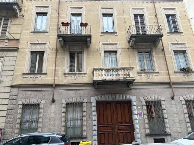 Quadrilocale in vendita a Torino, Crocetta