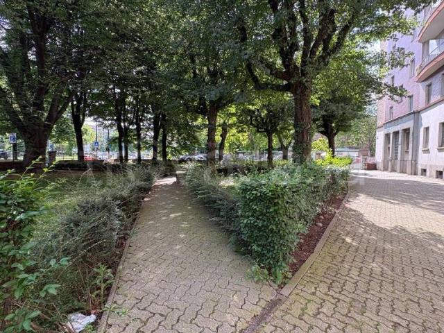 Quadrilocale in vendita a Torino largo Orbassano, 81, Santa Rita