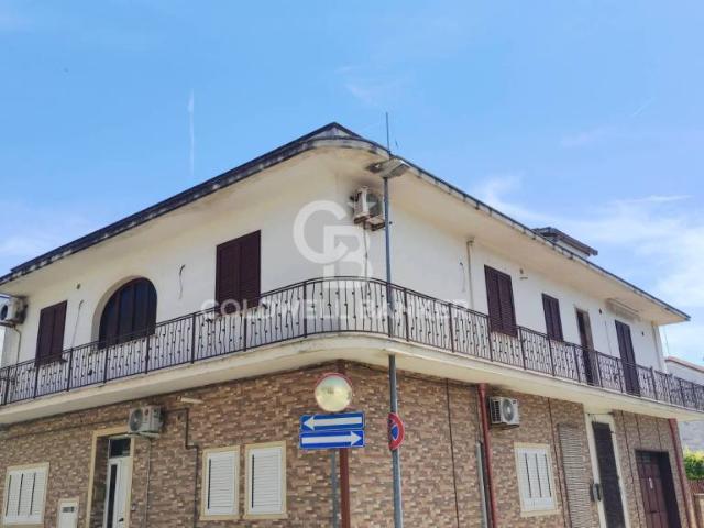 Quadrilocale in vendita a Torricella via Sergente Menza, 65