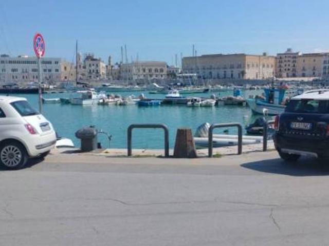Trilocale in vendita a Trani via Cambio