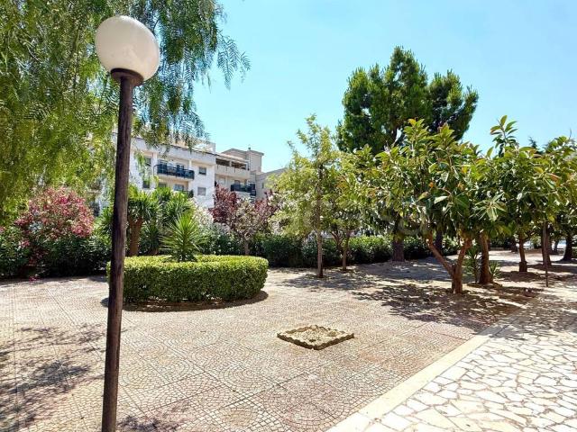 Quadrilocale in vendita a Trani via Romania, 1