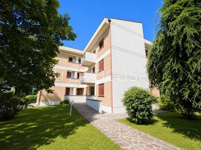 Quadrilocale in vendita a Tradate via Carlo Rossini, 31