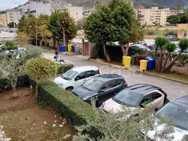 Quadrilocale in vendita a Trapani via Giuseppe la Grutta