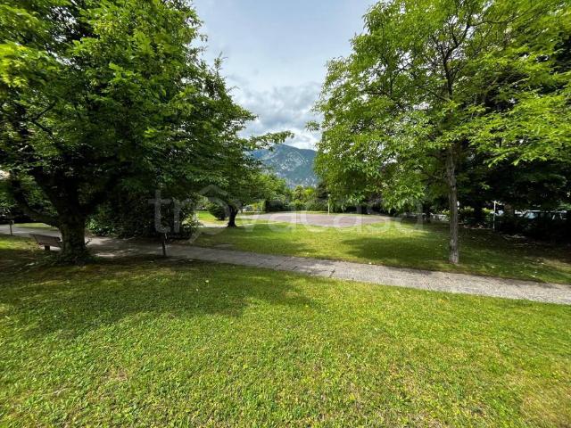 Quadrilocale in vendita a Trento via Valnigra, 20, Villazzano