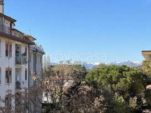 Quadrilocale in vendita a Treviso via Montello, 10, Viale Luzzatti